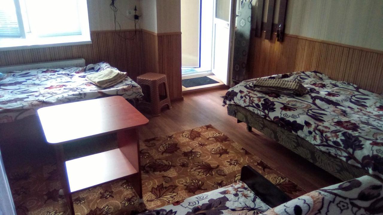 1-Я Слободская, 17А, Угол Проспекта Центрального, 3 Дивана, Wi-Fi, Отдельный Вход. Mikolajiv Kültér fotó