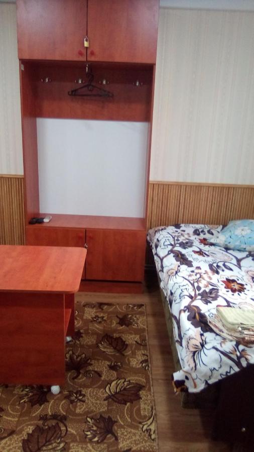 1-Я Слободская, 17А, Угол Проспекта Центрального, 3 Дивана, Wi-Fi, Отдельный Вход. Mikolajiv Kültér fotó