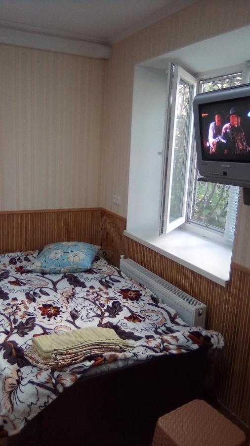 1-Я Слободская, 17А, Угол Проспекта Центрального, 3 Дивана, Wi-Fi, Отдельный Вход. Mikolajiv Kültér fotó