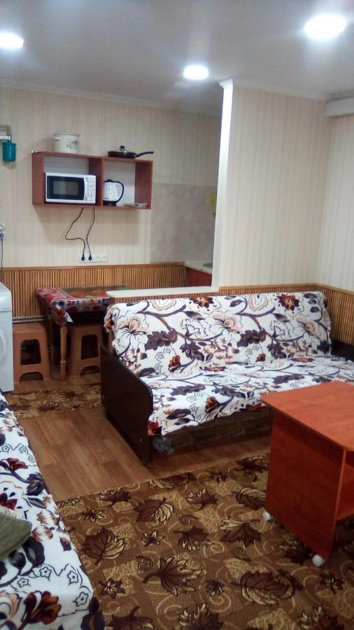 1-Я Слободская, 17А, Угол Проспекта Центрального, 3 Дивана, Wi-Fi, Отдельный Вход. Mikolajiv Kültér fotó
